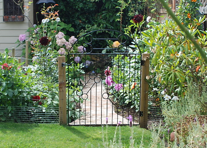 Metal Art - Garden Gate & Trellis