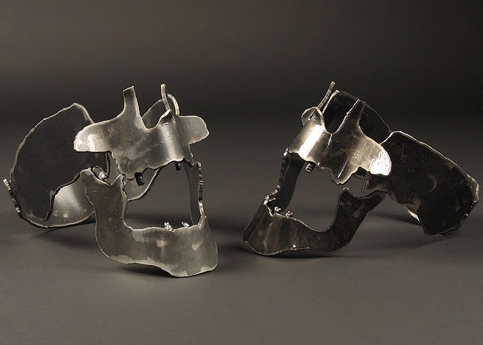 Metal Art - Half Skull Pair